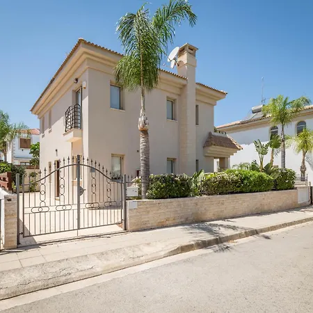 Lindo Villa Protaras